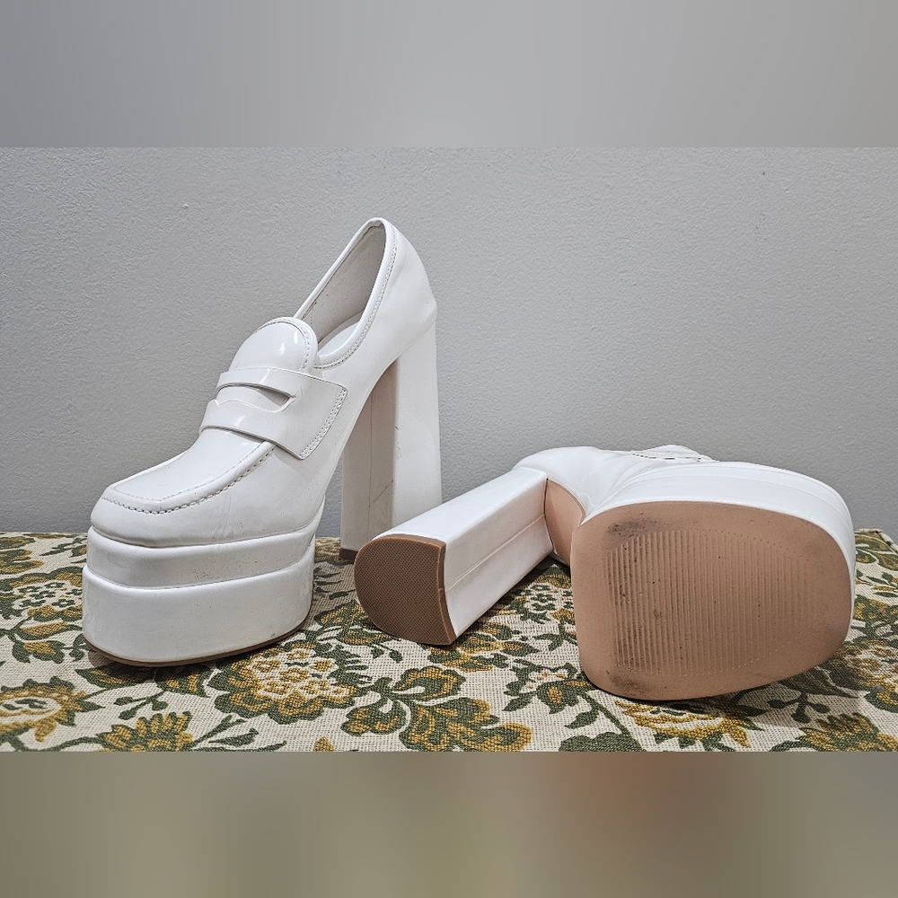 Liliana White Closed Toe Platform High Heels